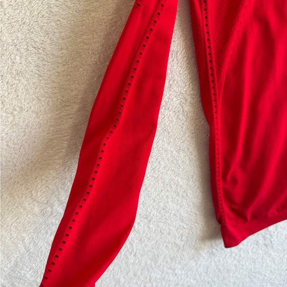 Athleta Red Athleisure Size L Long Sleeve Perforated Detail Lightweight Top - Picture 9 of 16